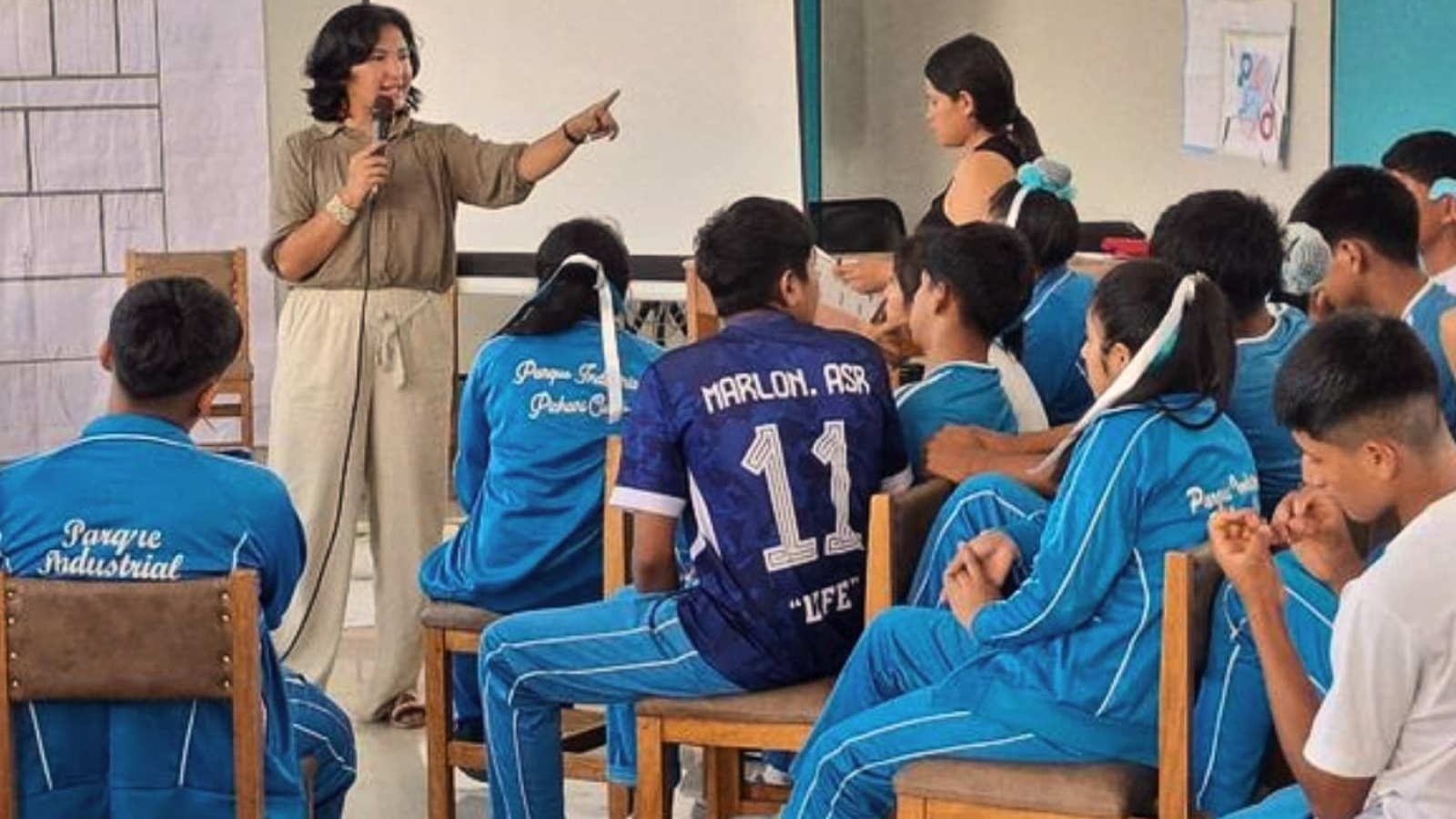 escuela-liderazgo-adolescentes-defensa-derechos