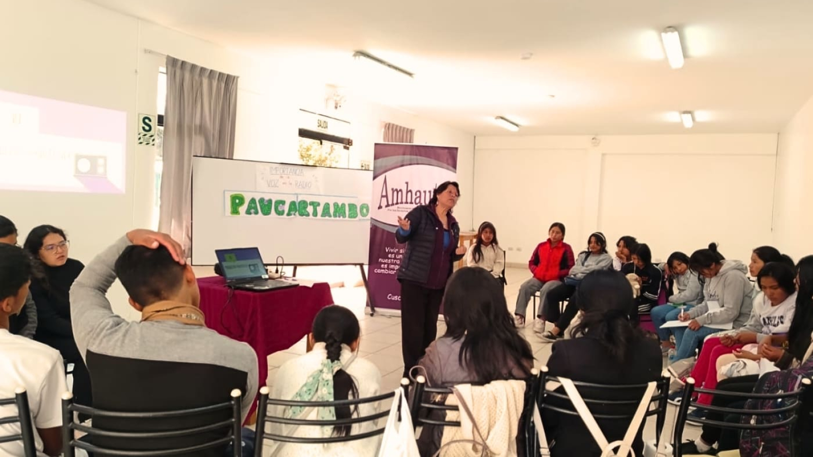 importancia-voz-adolescentes-radio